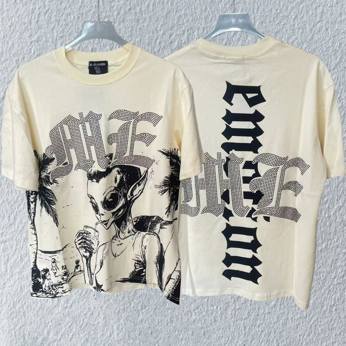 MIXED EMOTION Alien Graphic Tee